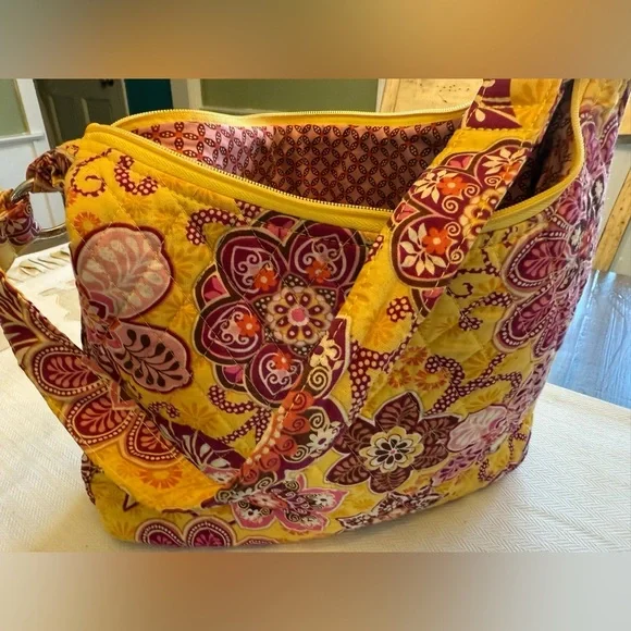 Vera Bradley Bali Gold Floral Hobo Style Shoulder Bag Women's Purse - Picture 2 of 9